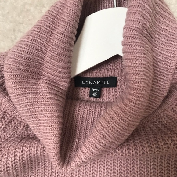 DYNAMITE Ribbed Knit Turtleneck - Picture 3 of 6